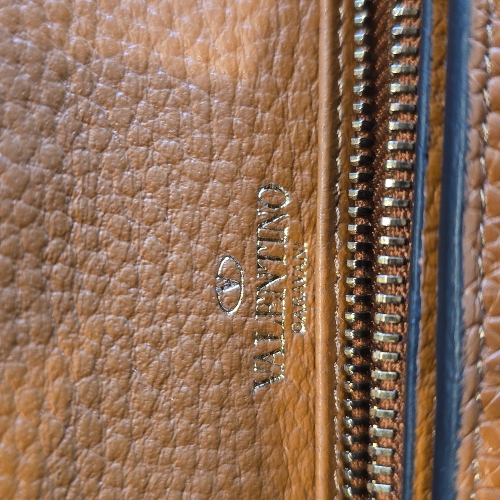 Valentino Garavani Rock Stud Continental Wallet On Chain - Picture 12 of 16